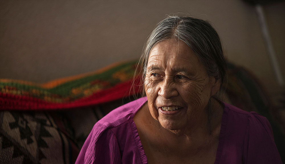 Mae Horseman breaks down in tears while visiting her former neighbor Agnes Natani